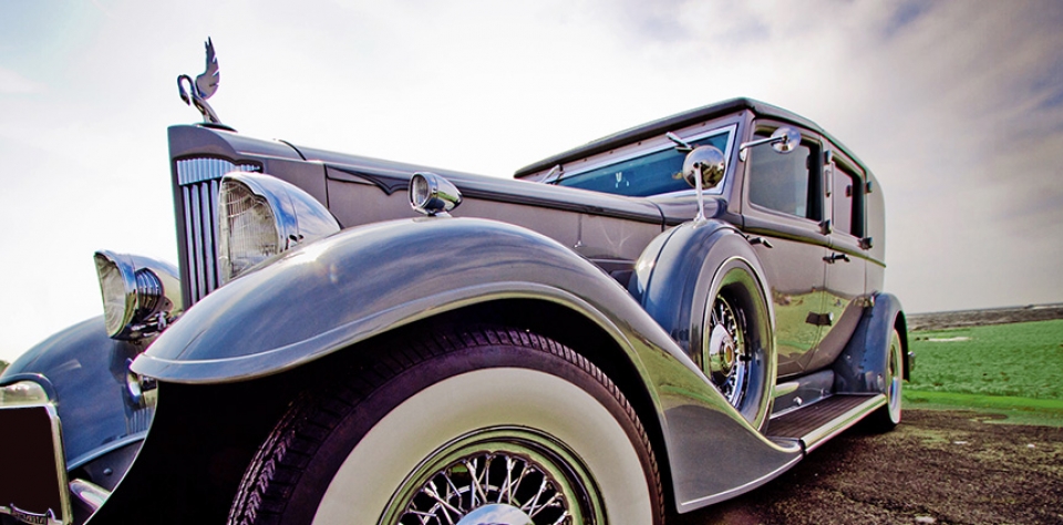 The History Of Limousines From Horse And Buggy To Luxury Stretch