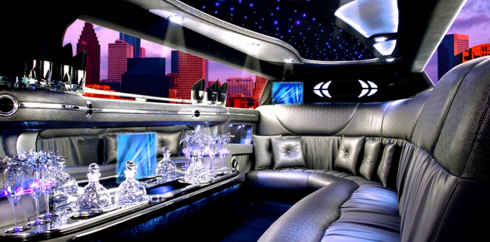 Make Prom Memorable by Renting a Limo Service